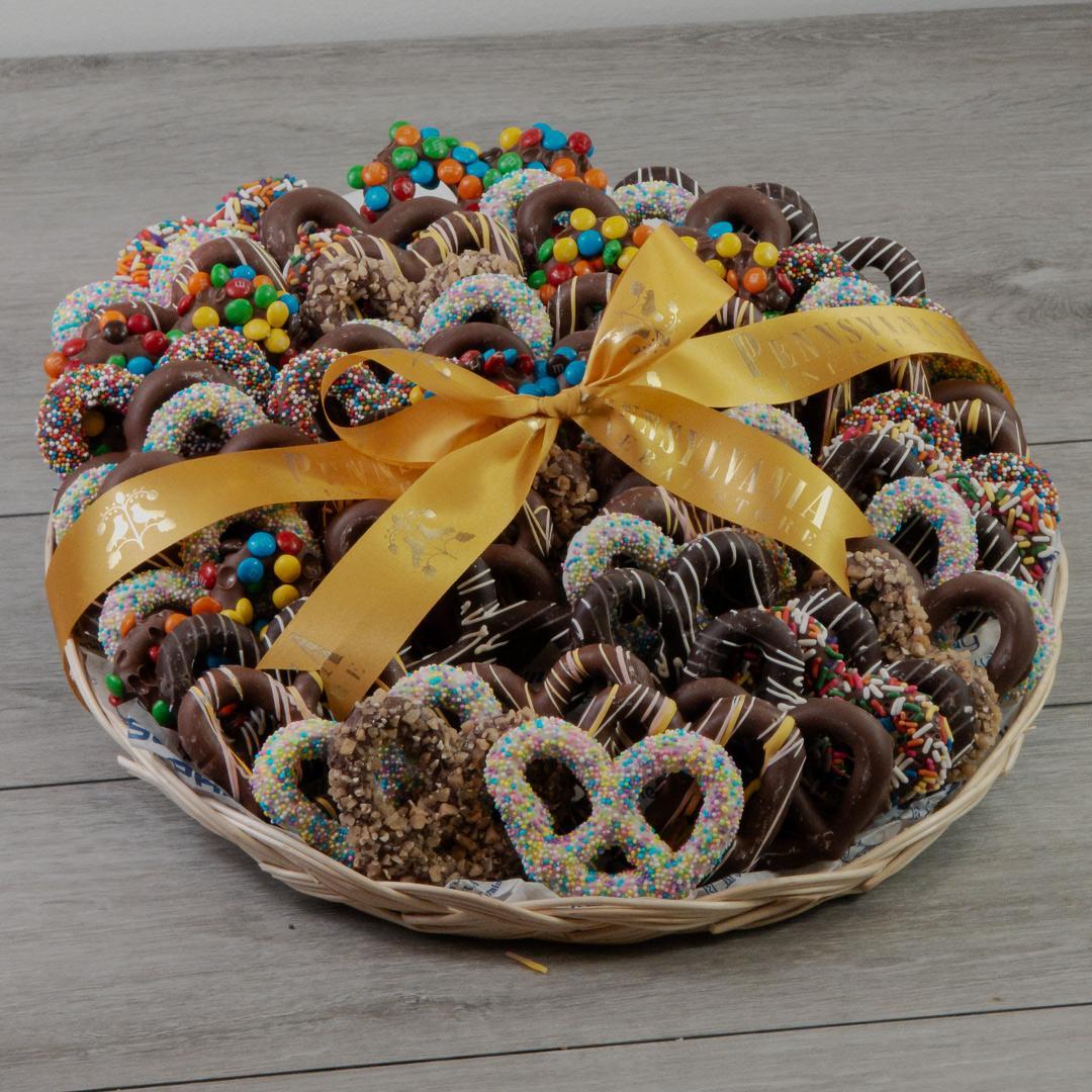 SPRING CHOCOLATE PRETZEL TRAY