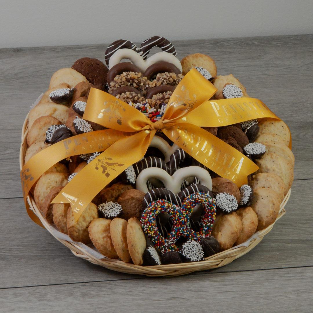 TWISTS & TREATS TRAY